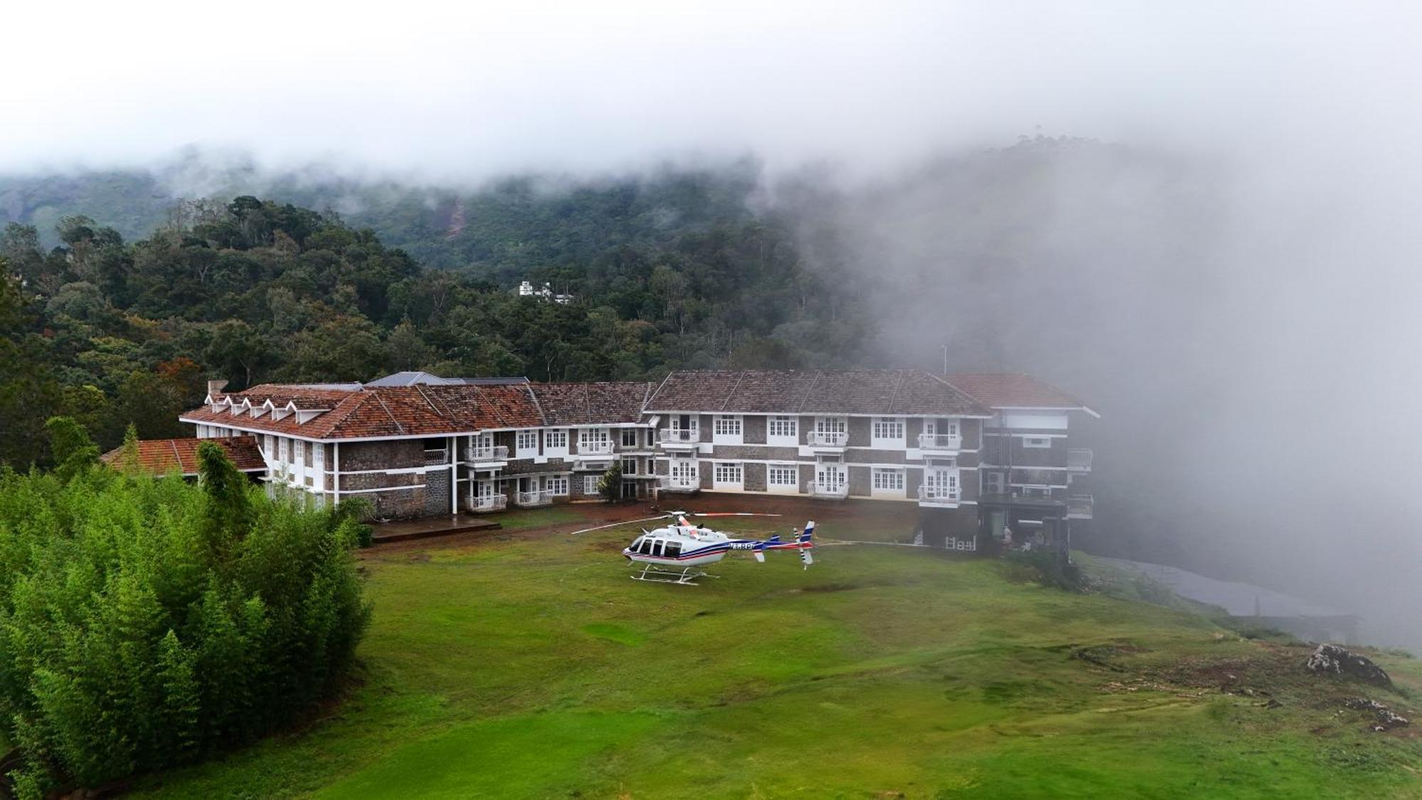 Le Montfort Resort Munnar Bagian luar foto
