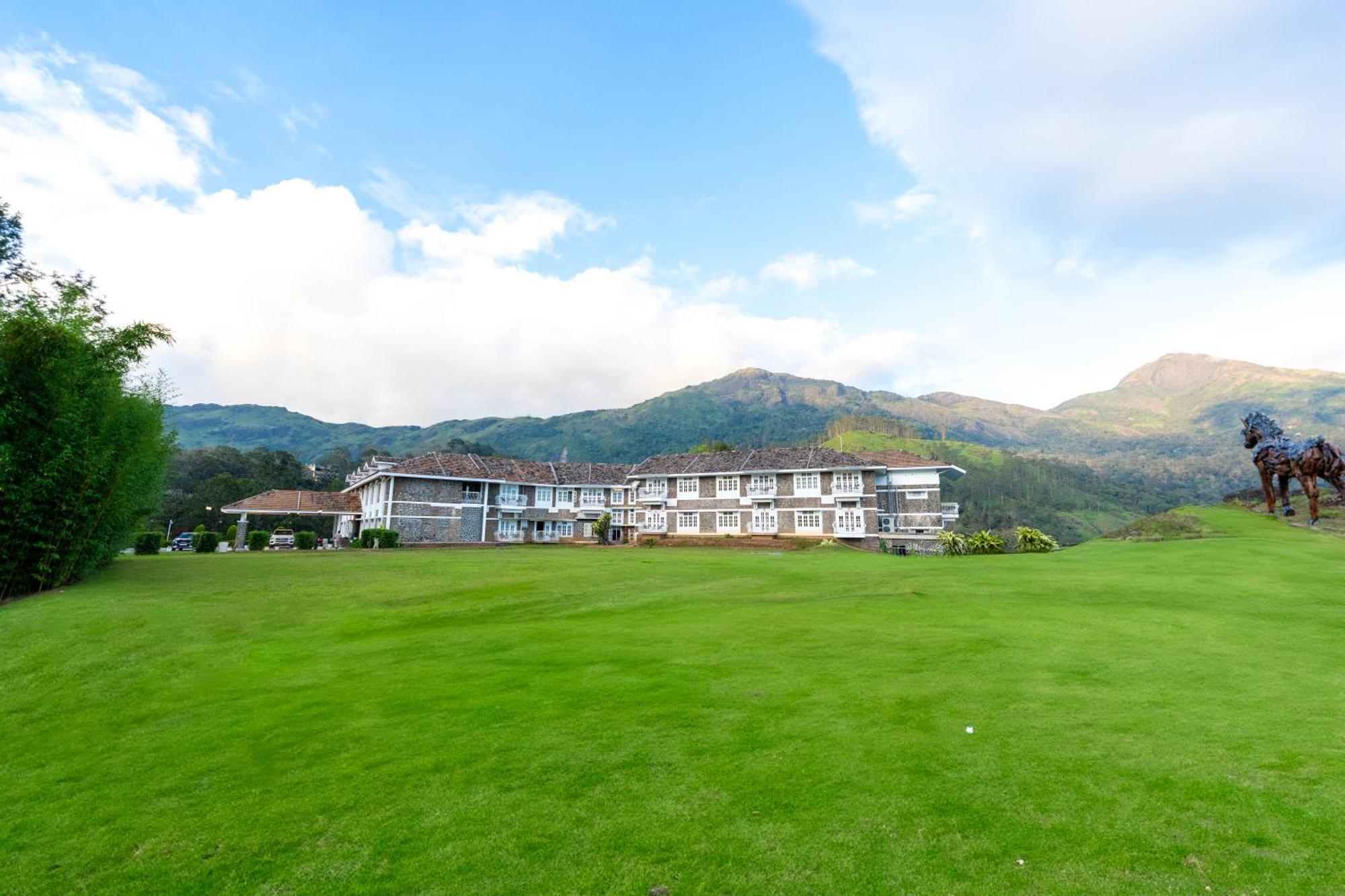 Le Montfort Resort Munnar Bagian luar foto