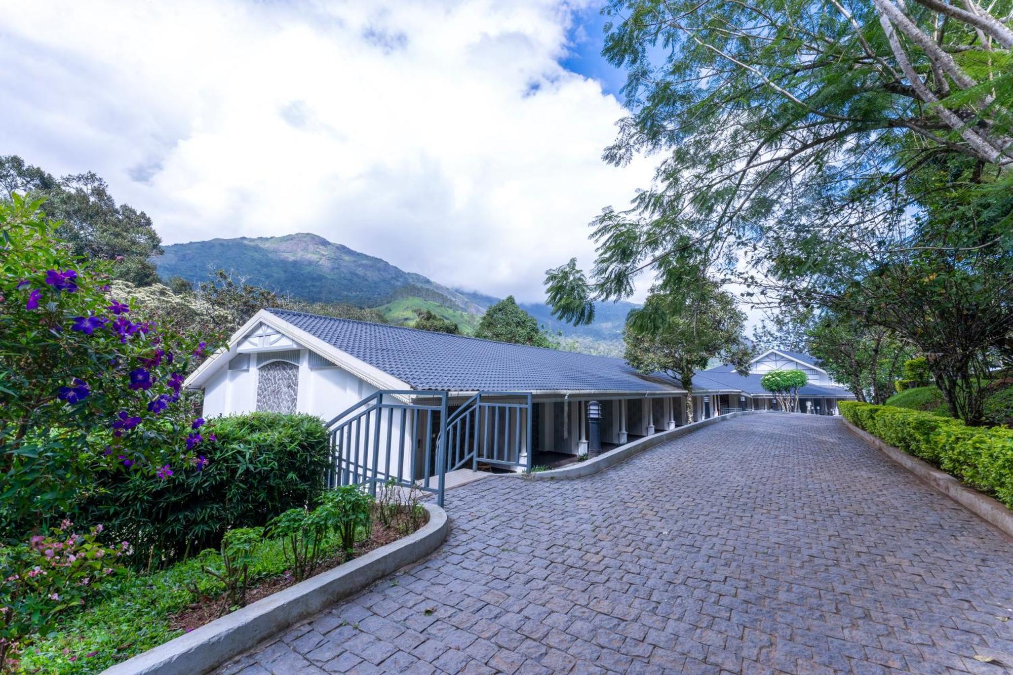 Le Montfort Resort Munnar Bagian luar foto