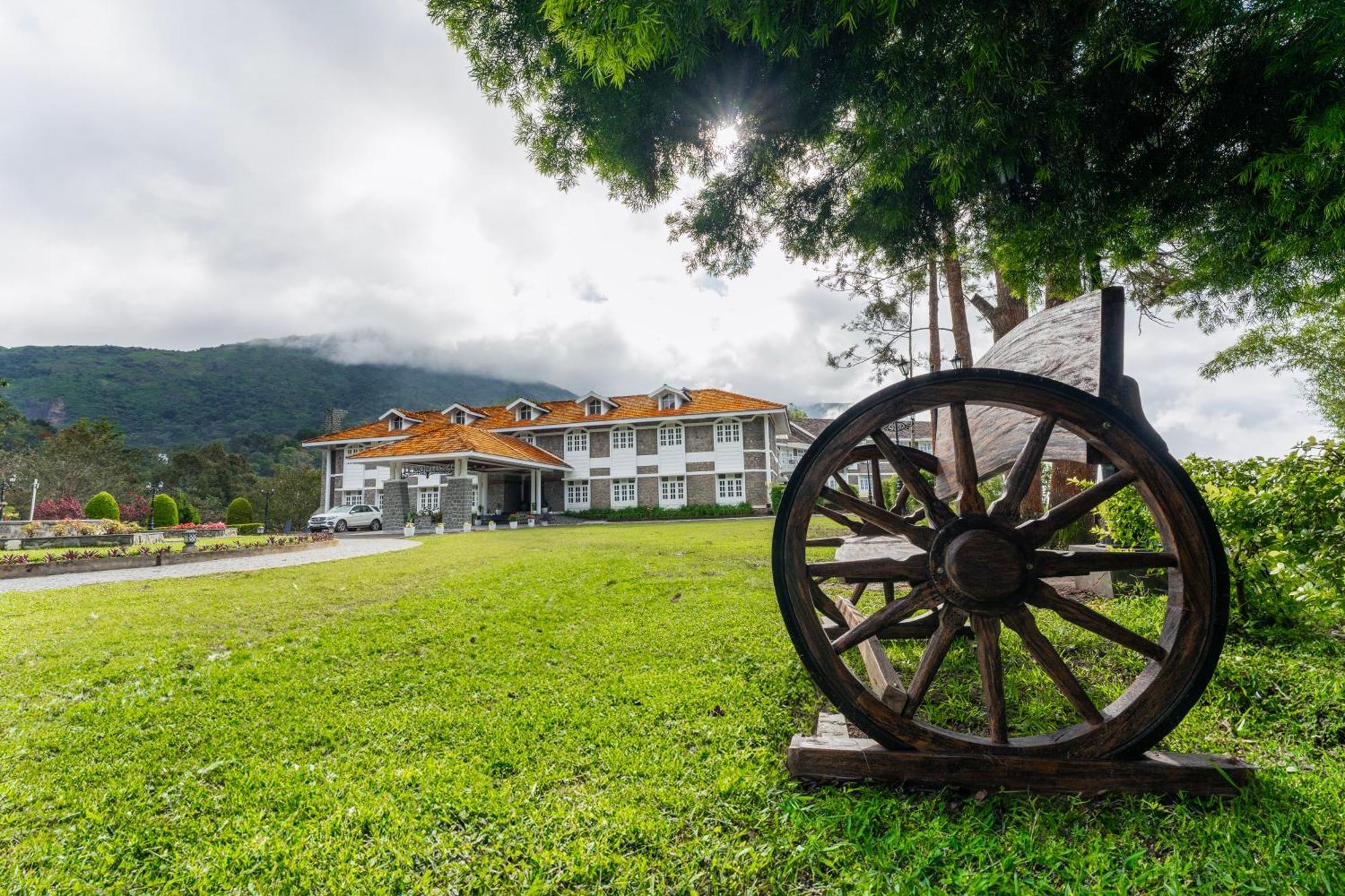 Le Montfort Resort Munnar Bagian luar foto