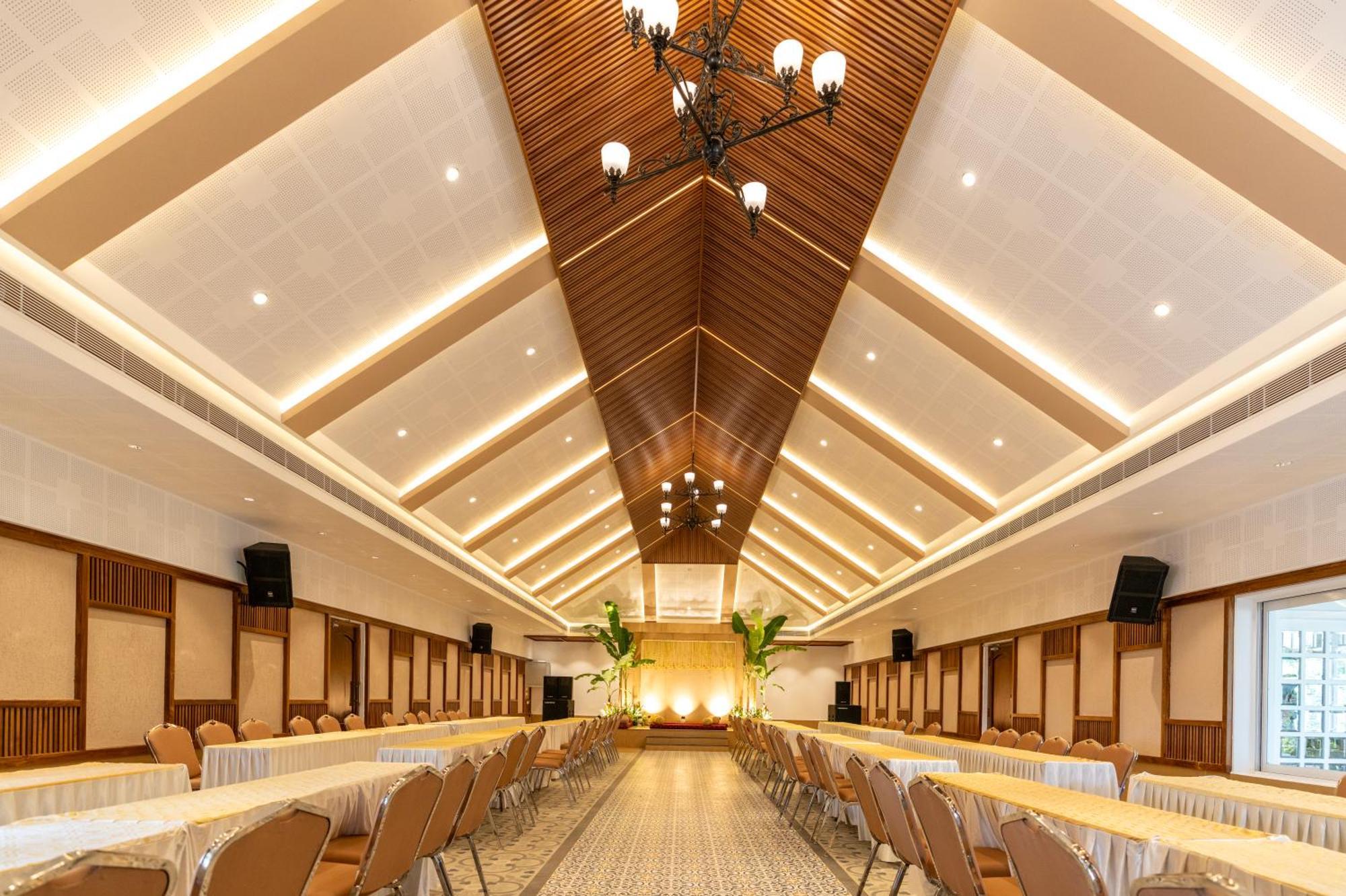 Le Montfort Resort Munnar Bagian luar foto