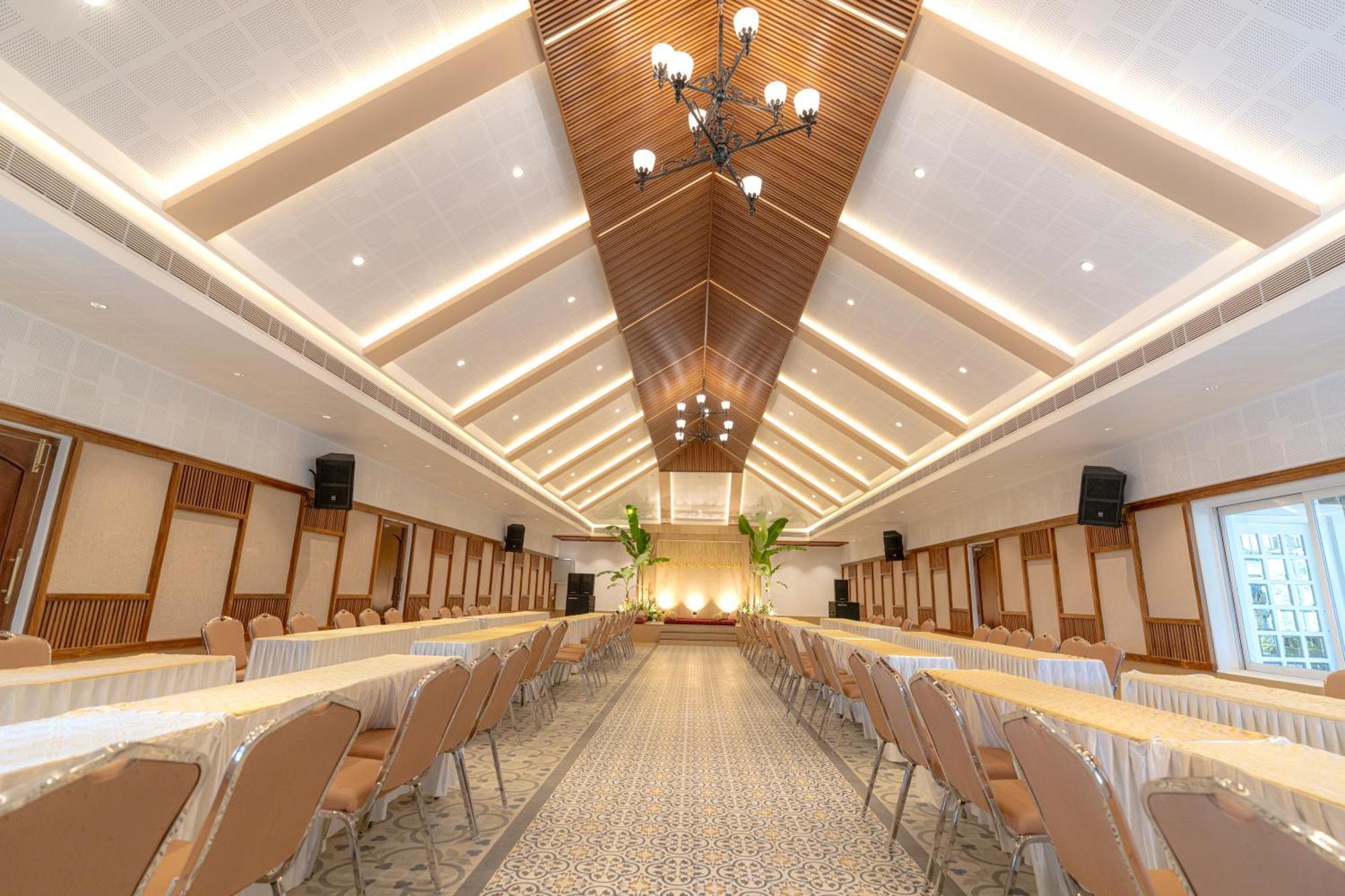 Le Montfort Resort Munnar Bagian luar foto