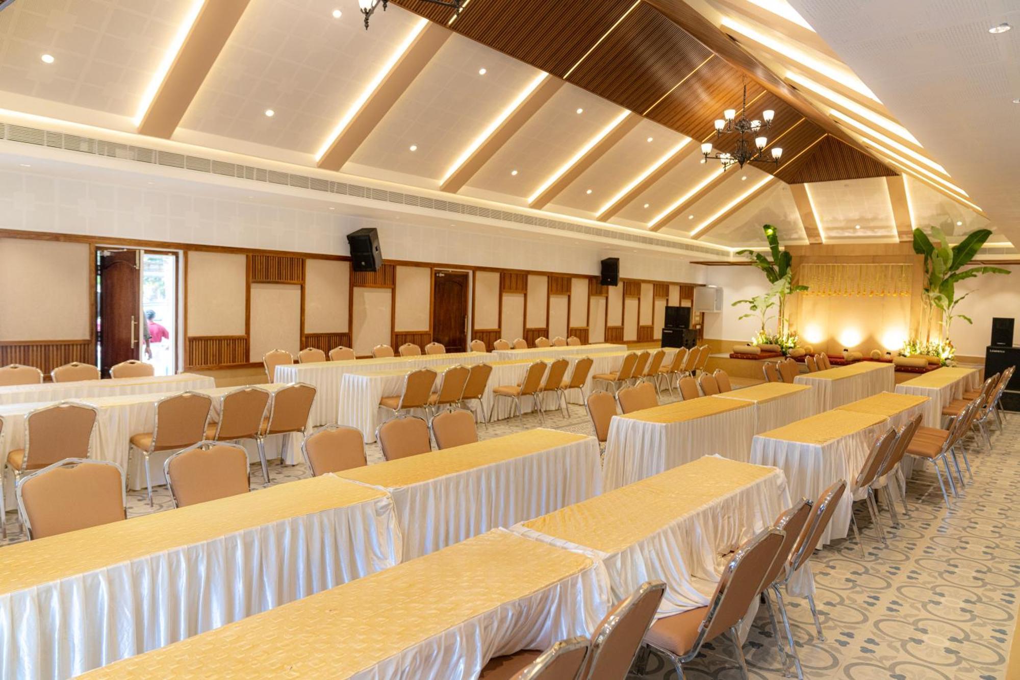 Le Montfort Resort Munnar Bagian luar foto