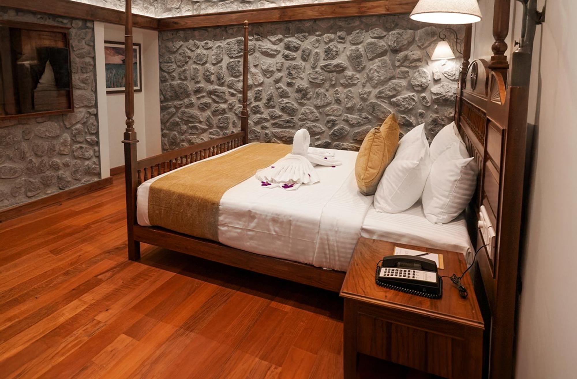 Le Montfort Resort Munnar Bagian luar foto