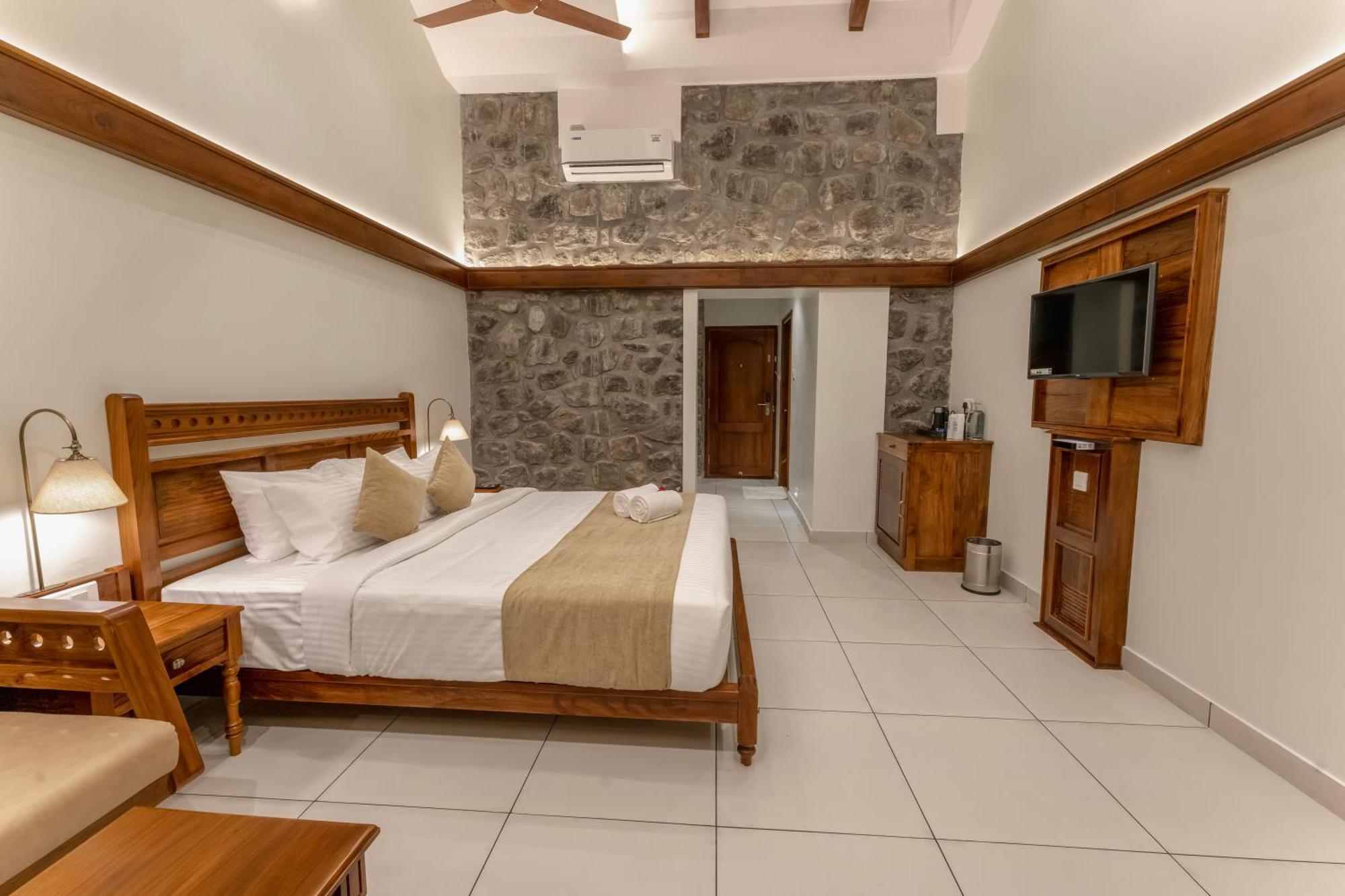 Le Montfort Resort Munnar Bagian luar foto
