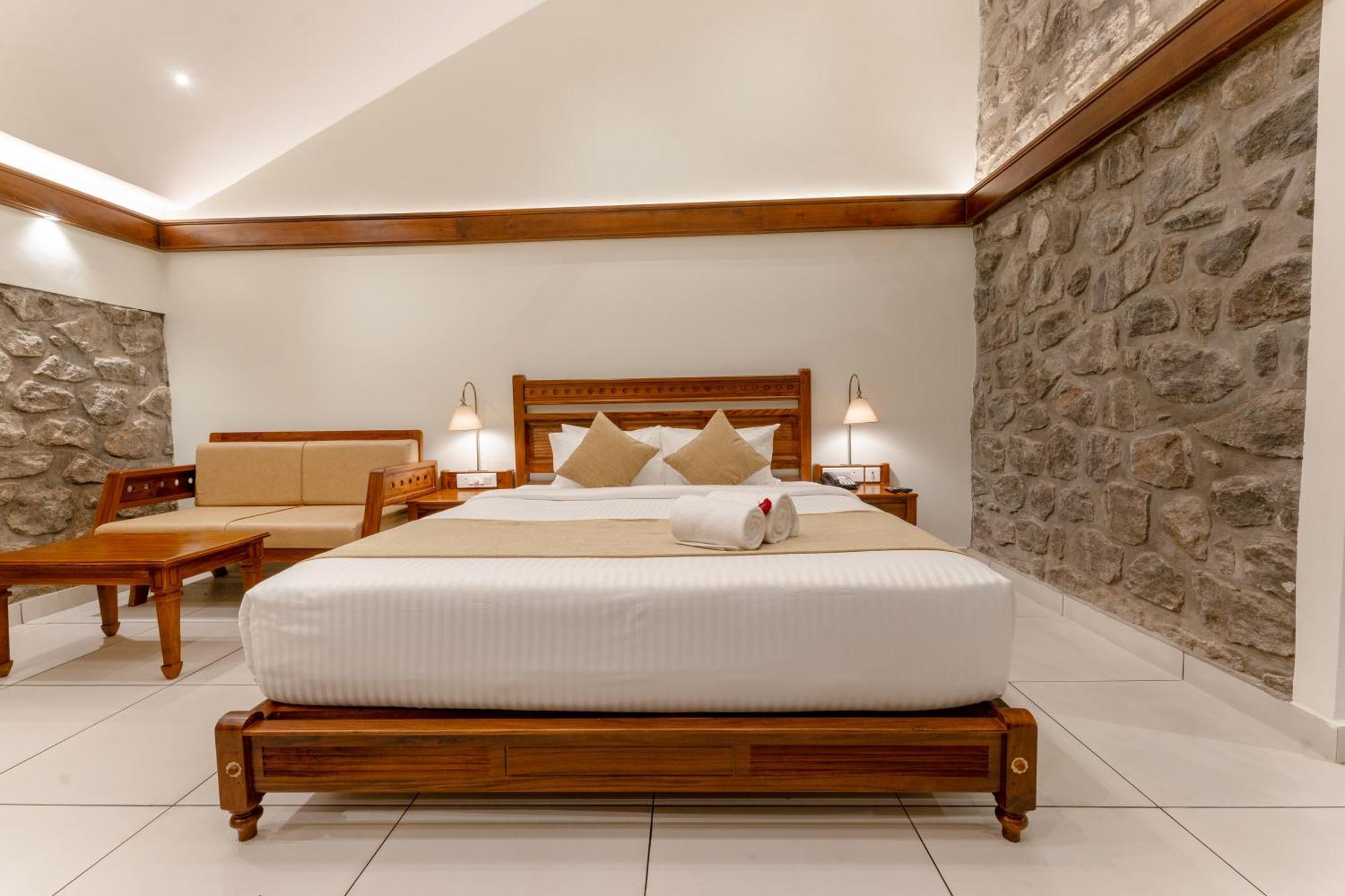Le Montfort Resort Munnar Bagian luar foto